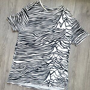 lightweight shirt from the LA Collection by Eleven Paris, size M